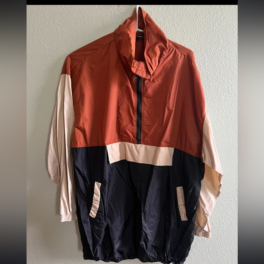 Half zip windbreaker